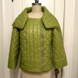 Green cropped puffer coat.